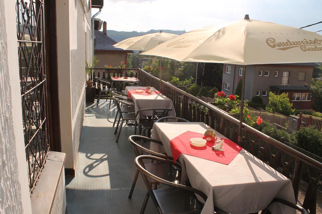 Zaboj Restaurant Hotel การ์โลวีวารี ภายนอก รูปภาพ